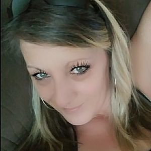 Meet your Posher, Connie